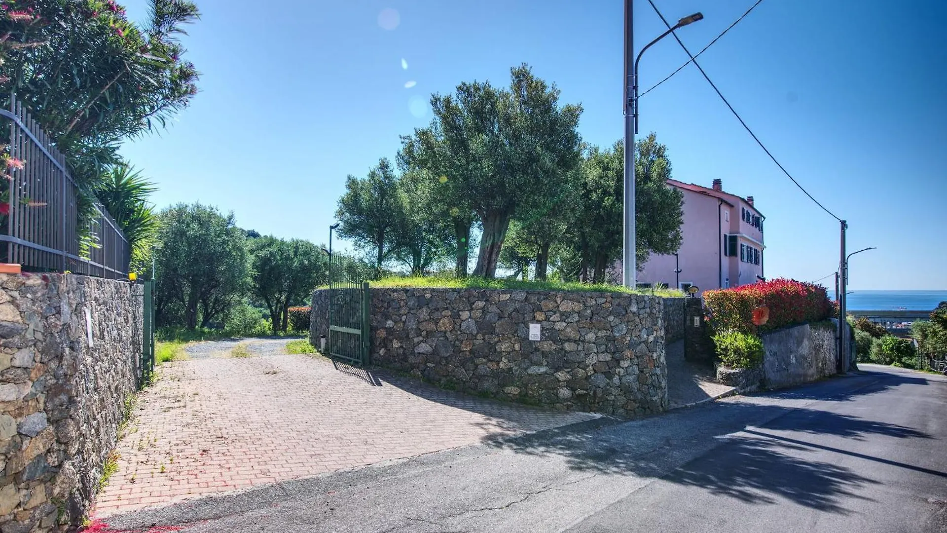 Apartment Villa Zafferano Suites - Mentuccia Celle Ligure
