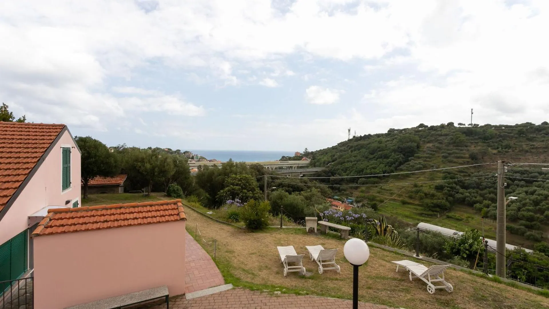 Villa Zafferano Suites - Mentuccia Celle Ligure Apartment