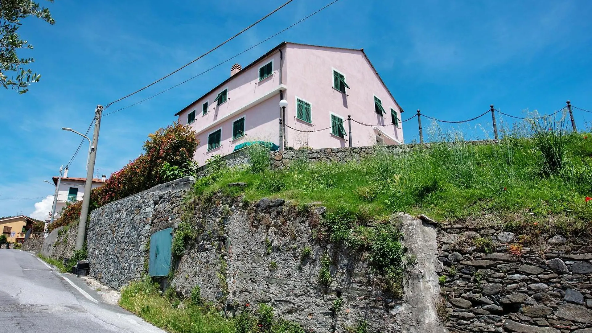 Villa Zafferano Suites - Mentuccia Celle Ligure Apartment