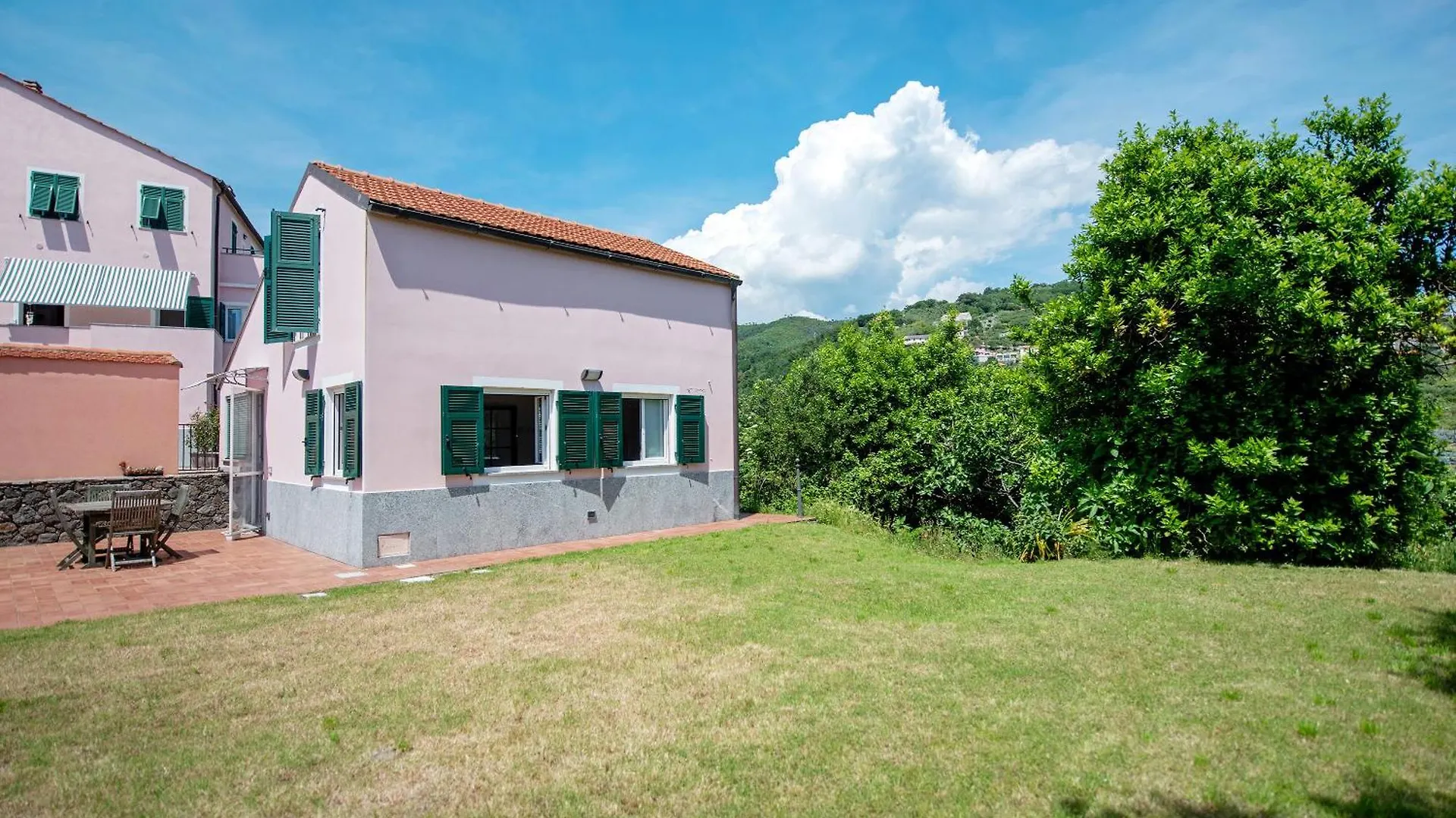 Apartment Villa Zafferano Suites - Mentuccia Celle Ligure Italy
