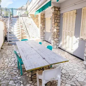 Appartamento Pied-a-terre Fronte Mare, Celle Ligure